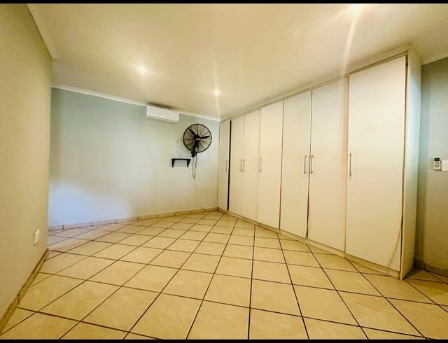 4 BEDROOM HOUSE FOR SALE IN MEER EN SEE